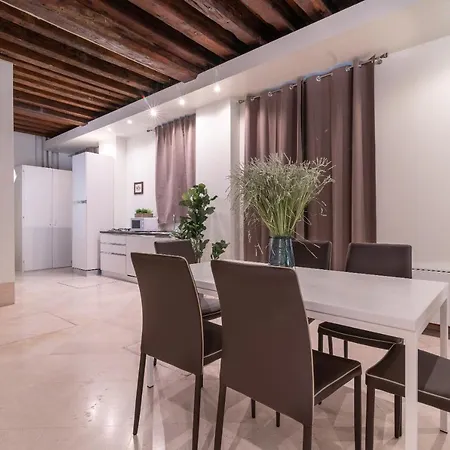 Διαμέρισμα Riva Palace By Wonderful Italy *